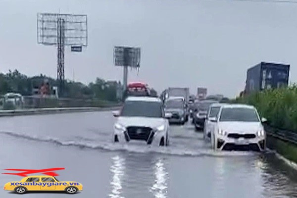 gọi xe taxi sân bay nội bài