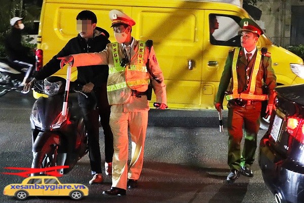 đặt xe taxi sân bay nội bài